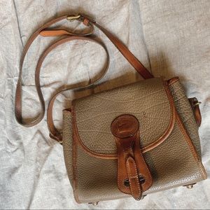 Authentic vintage Dooney & bourke crossbody purse